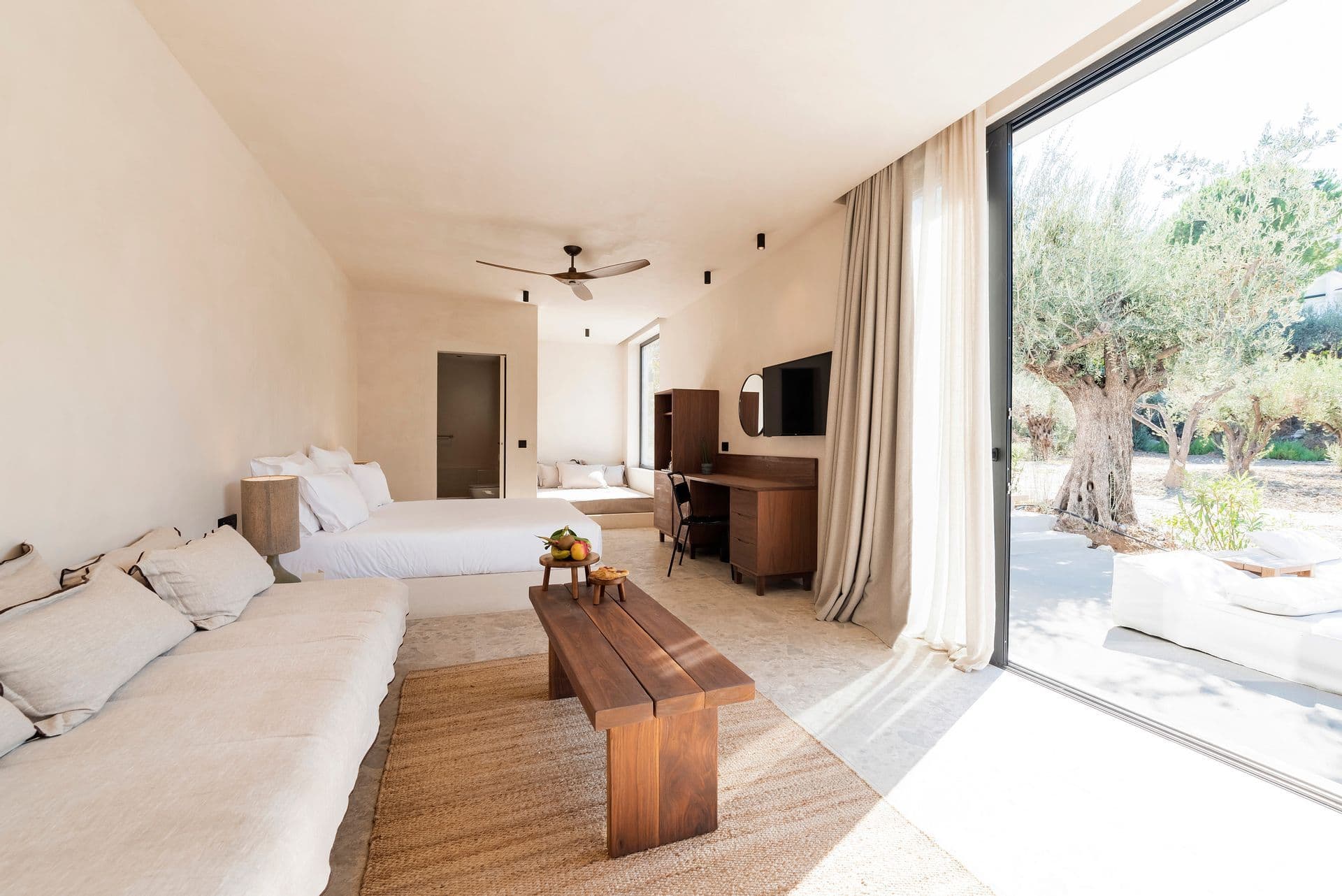 'Olive' Suite with Private Pool - Photo 1